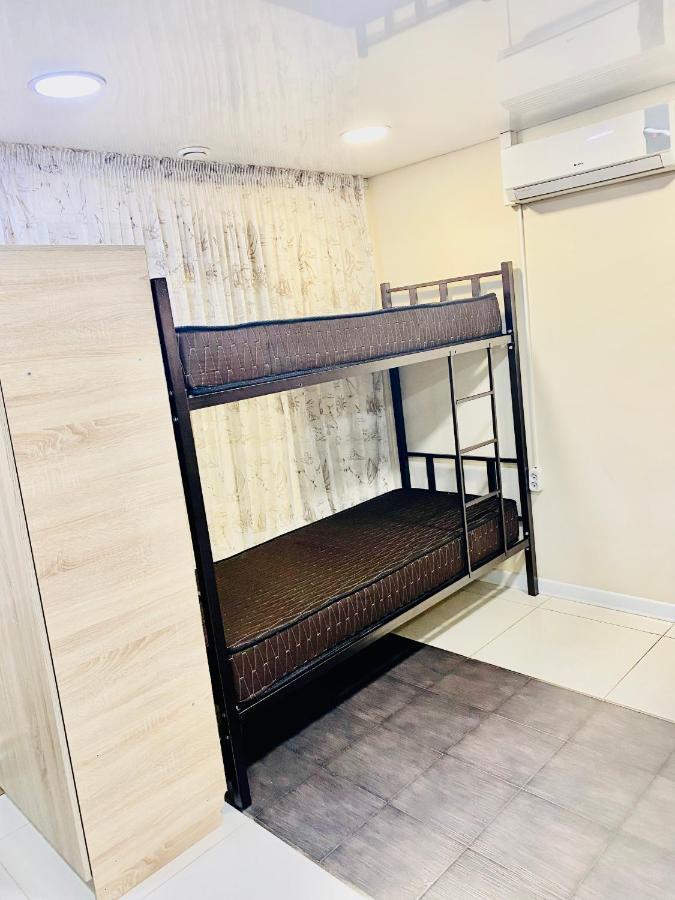 Like Home Hostel Na Shevchenko, 162Б Алматы Экстерьер фото
