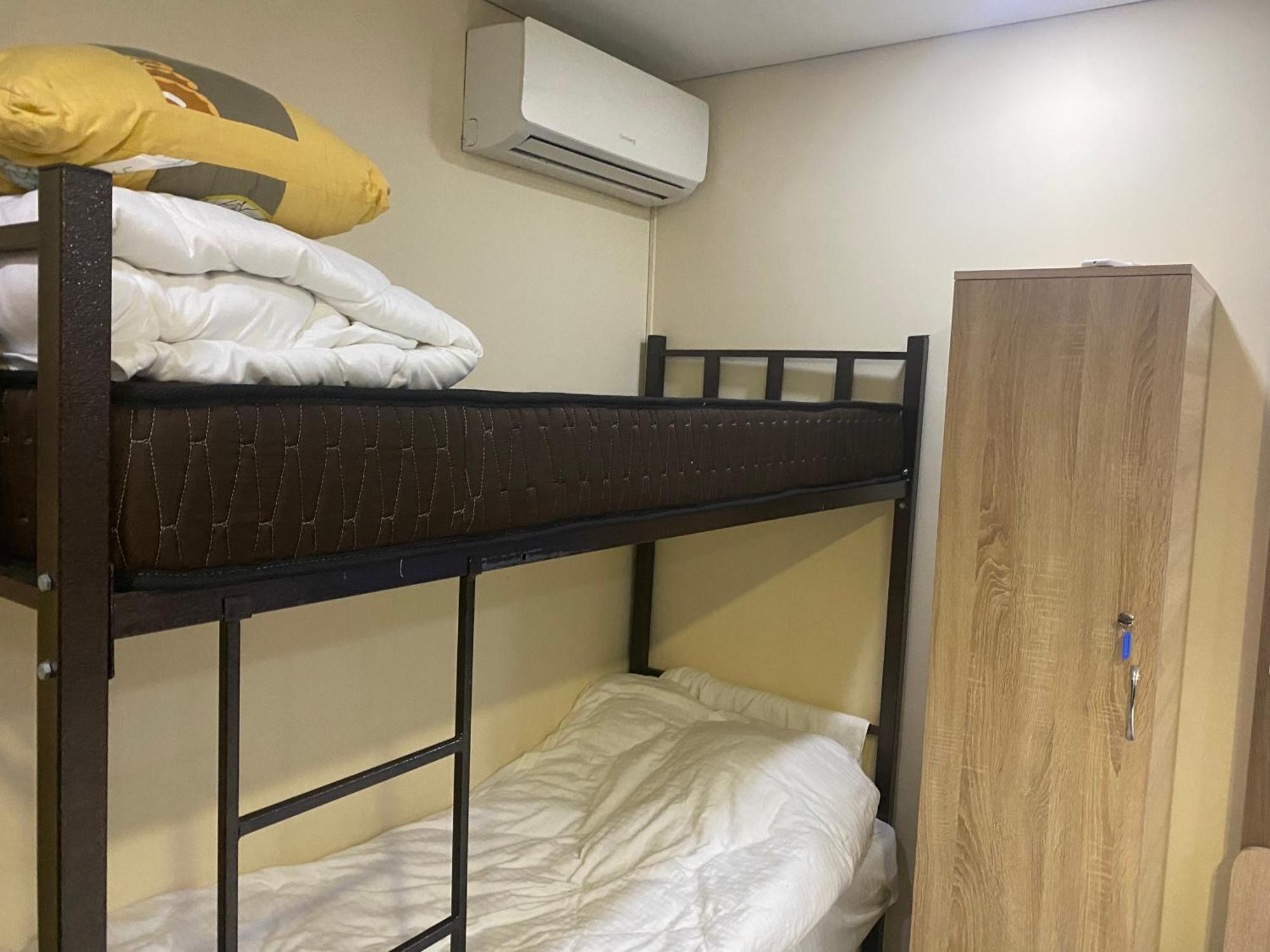 Like Home Hostel Na Shevchenko, 162Б Алматы Экстерьер фото